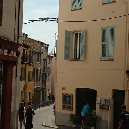 Au Coeur Du Vieil A 200m Des Plages, Superbe